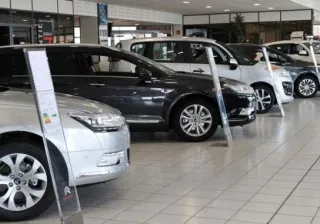 Aucun véhicule importé avec la devise de l'Etat depuis janvier 2017  