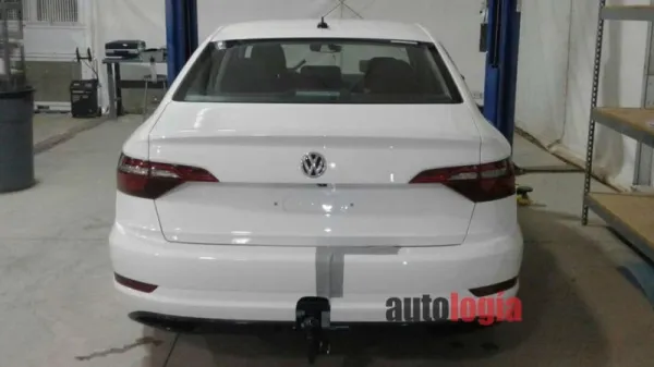 Les premiers clichés en fuite la nouvelle Volkswagen Jetta 2018