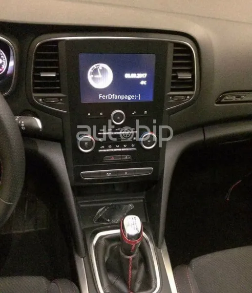 Voici l'intérieur de la nouvelle Renault Mégane 4 R.S.