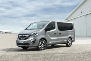 Opel dévoile les grands vans Opel Vivaro Tourer et Combi+