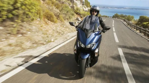 Le nouveau Yamaha TMAX 530 arrive chez Prox4 : voici les prix et les versions disponibles