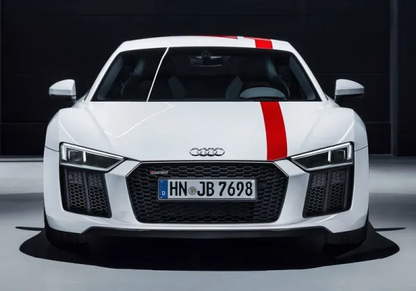 Audi présente la nouvelle Audi R8 V10 RWS à Francfort