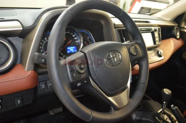 Toyota : Le RAV 4 en boite auto à l’honneur