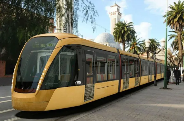 Sidi Bel-Abbès: de longues files dans les stations du tramway après l'augmentation du tarif des taxis