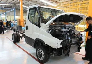 IVAL Industrie Spa  : L'ambassadeur d'Italie en visite à l'usine de montage des véhicules IVECO