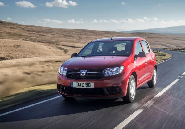 La Dacia Sandero reçoit son sixième trophée What Car