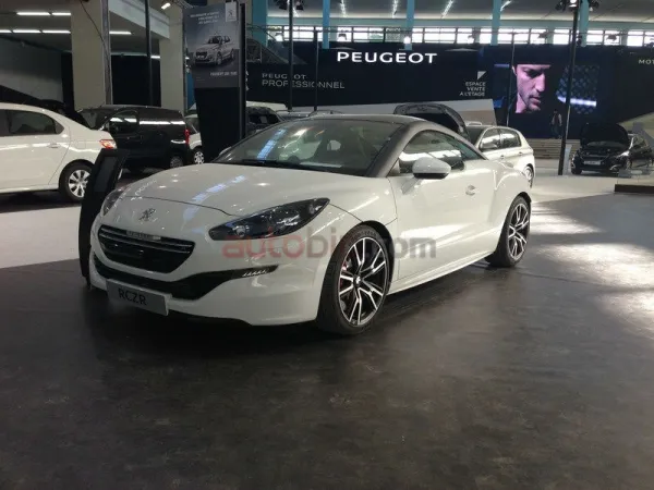 Peugeot : la 308 au premier rang
