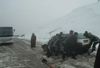 Sétif: la neige rend difficile le trafic routier dans les régions nord et sud de la wilaya