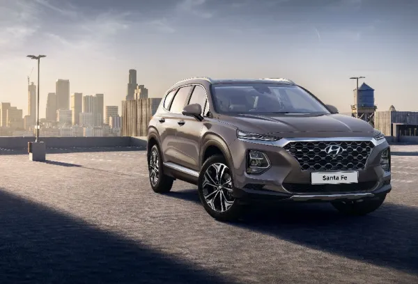 Hyundai dévoile la première photo officielle du nouveau SANTA FE