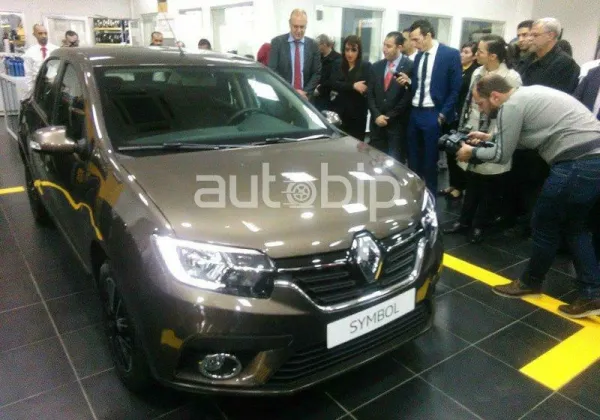 Renault Algérie : les tarifs catalogue de la Symbol et de la Dacia Sandero