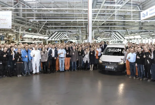 L&#039;usine Volkswagen de Poznan célèbre le 2 millionième Caddy