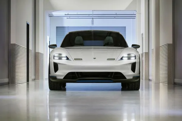 Mission E Cross Turismo : le SUV 100% éléctrique de Porsche