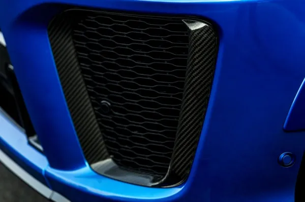 Nouveau record pour le RANGE ROVER SPORT SVR : la Route de Tianmen couverte en 9 minutes 51 secondes