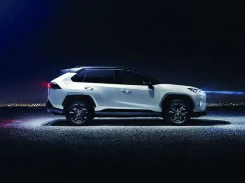Salon de New York 2018 : Toyota présente en premiére mondiale le nouveau RAV4