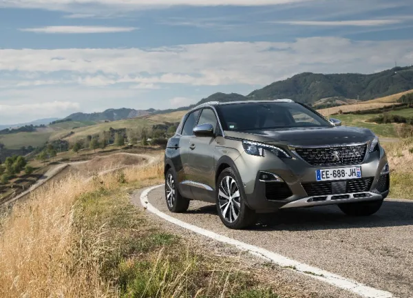 Prix Best Cars 2018: La Peugeot 308 meilleure compacte, le Peugeot 3008 meilleur SUV