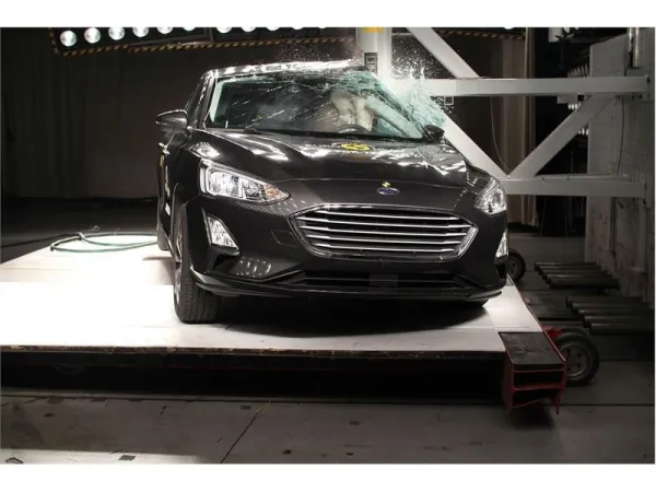 Crash test EuroNCAP : 5/5 pour la Ford Focus