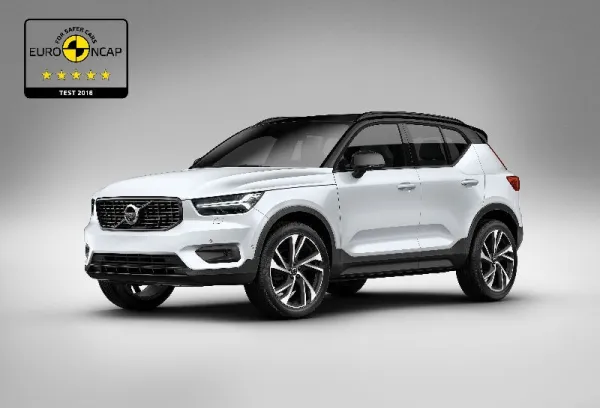 Le Volvo XC40 décroche cinq étoiles aux tests Euro NCAP
