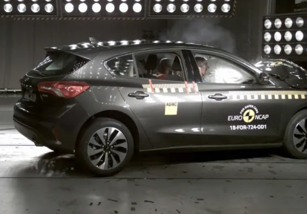 La nouvelle Ford Focus obtient la note maximale aux crashs tests Euro NCAP