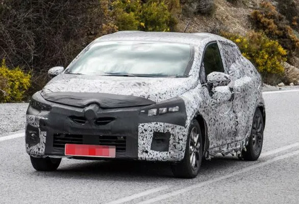 Renault CLIO 5 : Blocs Tce, dCi et une version hybride au menu
