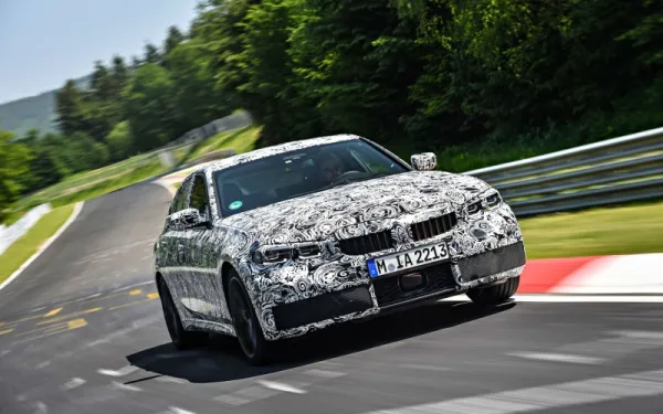 Nouvelle BMW Série 3 subi les derniers tests au Nürburgring