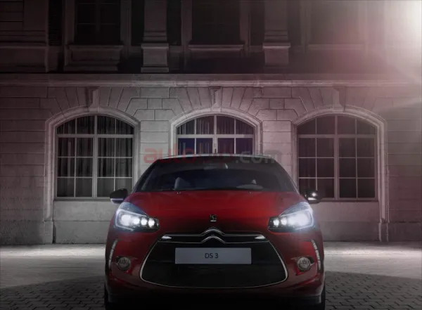 DS3 et DS3 Cabrio : Nouvelle signature lumineuse