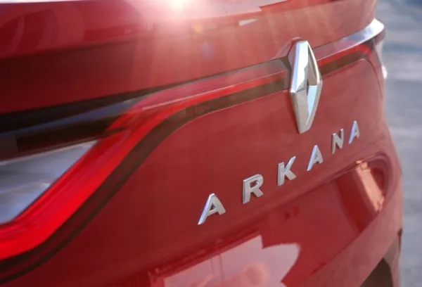 Renault ARKANA sera le nom du tout nouveau crossover de Renault