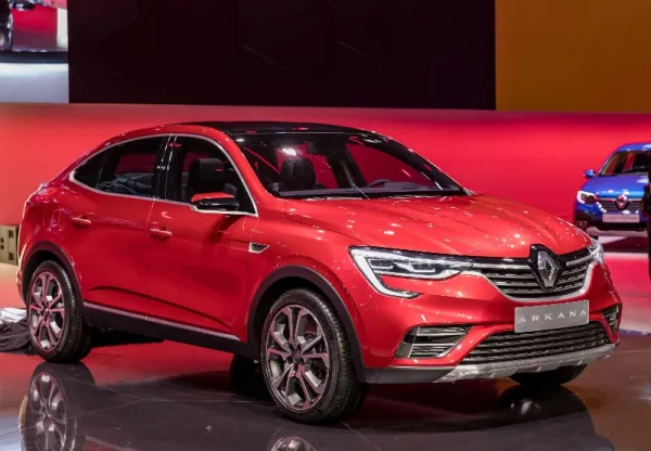 Le nouveau concept-car Renault ARKANA dévoilé au salon de Moscow