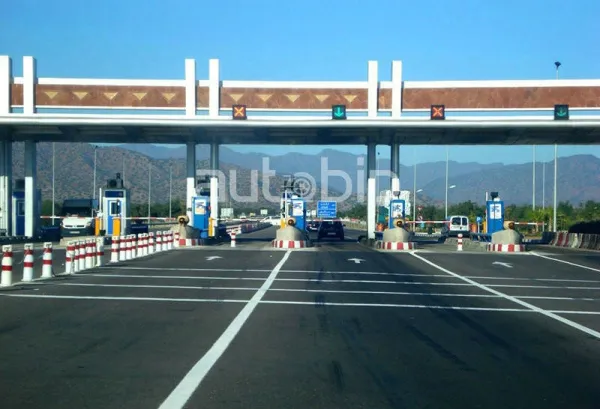 8 centres de péage sur l'autoroute Est-Ouest seront réceptionnés fin 2018