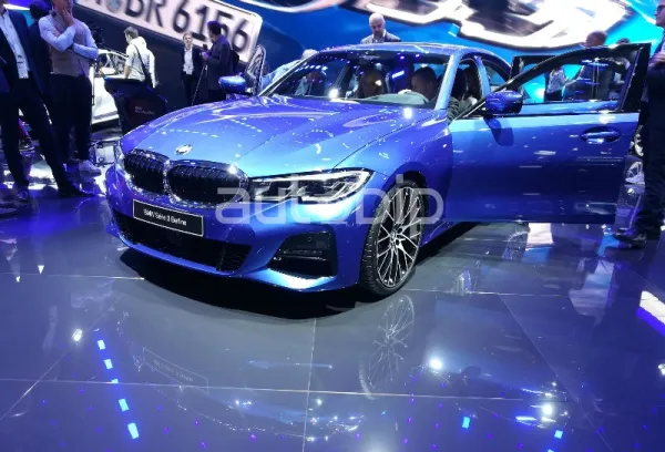 En direct du MONDIAL PARIS 2018 / BMW : Nouvelle BMW Série 3