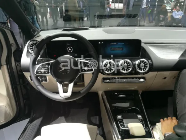 En direct du MONDIAL PARIS 2018 / Mercedes-Bens : Nouvelle Classe B