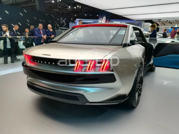Mondial de Paris 2018 : La PEUGEOT e-LEGEND Concept reçoit le premier prix dans sa catégorie