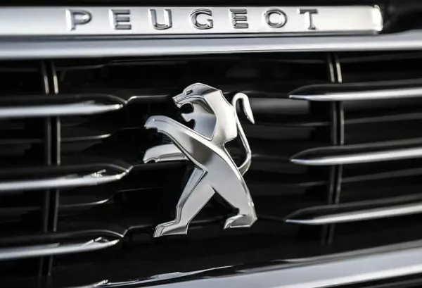 Le Premier Ministre signe officiellement le déclassement du terrain de Tafraoui qui accueillera l'usine Peugeot Citroën Production Algérie