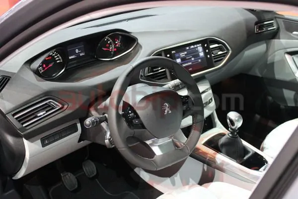 Peugeot 308 تشق طريقها نحو النجاح