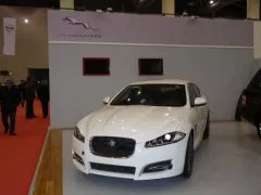 و أخيرا، Jaguar على منصة عرضها