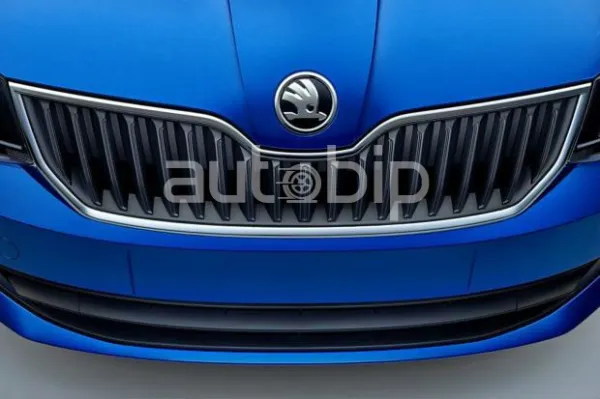 Nouvelle Skoda Fabia : Calande et capot en images
