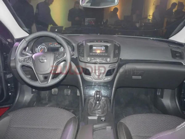 إطلاق Opel Insignia رسميا