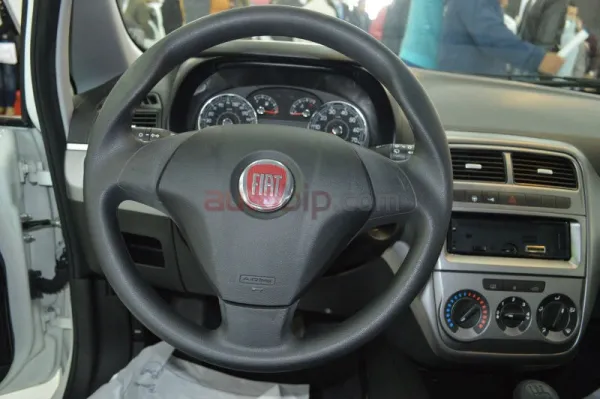 Fiat : سيارة Punto Easy حاضرة في صالون السيارات