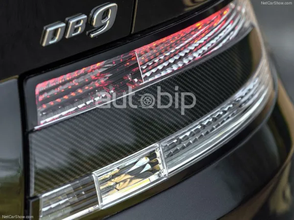 Aston Martin DB10 remplacera la DB9