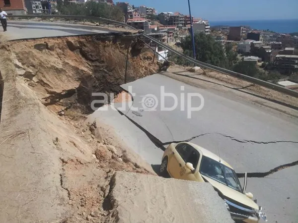  انهيار طريق بولاية عنابة