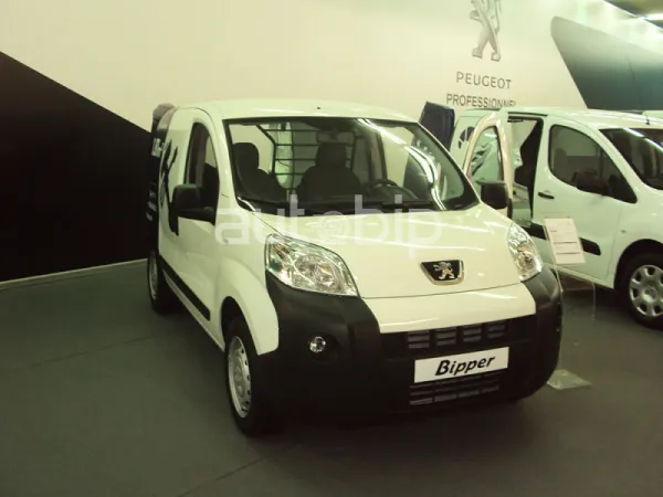 المعرض الدولي للمركبات الصناعية و النفعية 2014 : Peugeot الجزائر تحقق  المركز الثالث في مجال السيارات النفعية