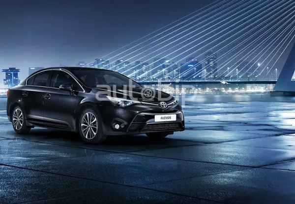 Toyota تكشف عن Avensis المحسنة في معرض جنيف