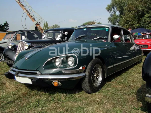 لماذا السيارات الفرنسية تباع بشكل سيء في الولايات المتحدة الأمريكية ؟