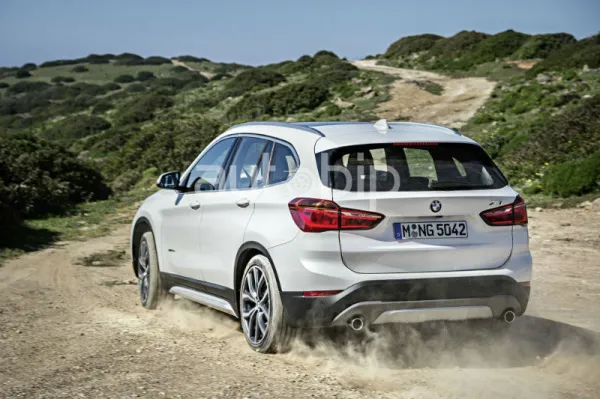 الكشف عن BMW X1