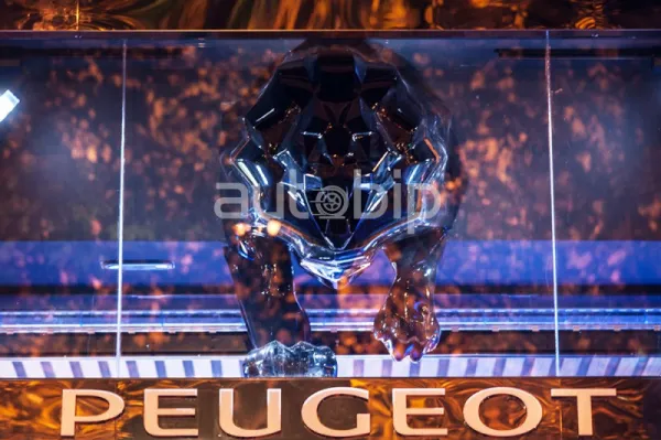 Peugeot Avenue Paris : nouveau design du Brand Room