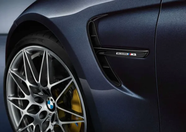 سلسلة خاصة بالعيد 30 لـ BMW M3