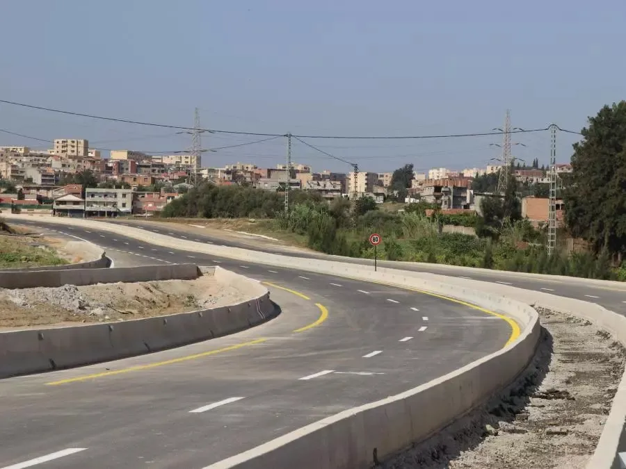 Mise en service de deux tronçons de la route reliant l&#039;échangeur du 5 Juillet à Kheraicia